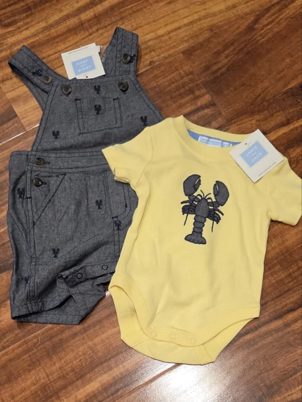 9Janie and Jack NWT 0-3 Months Yellow Lobster Bodysuit and Lobster Shortall